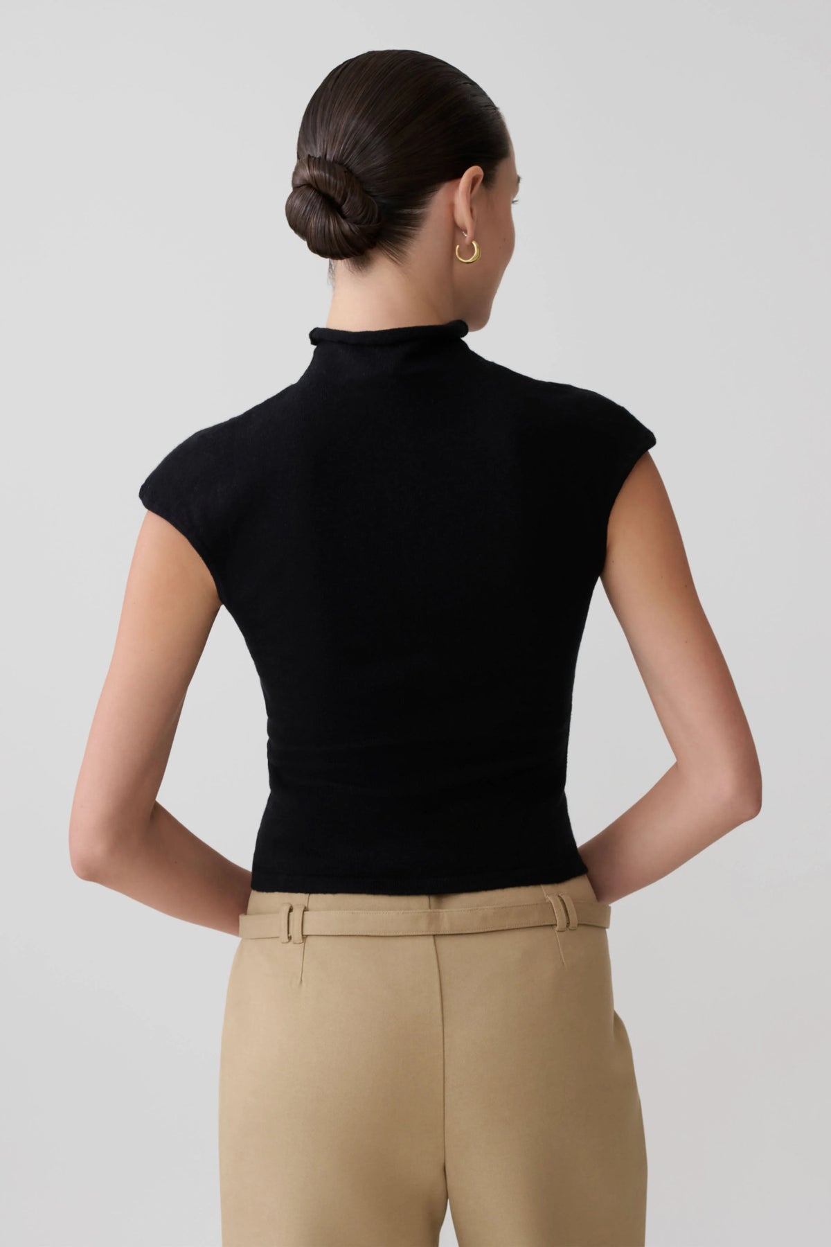 Sonny Short Sleeve Knit Top - Black