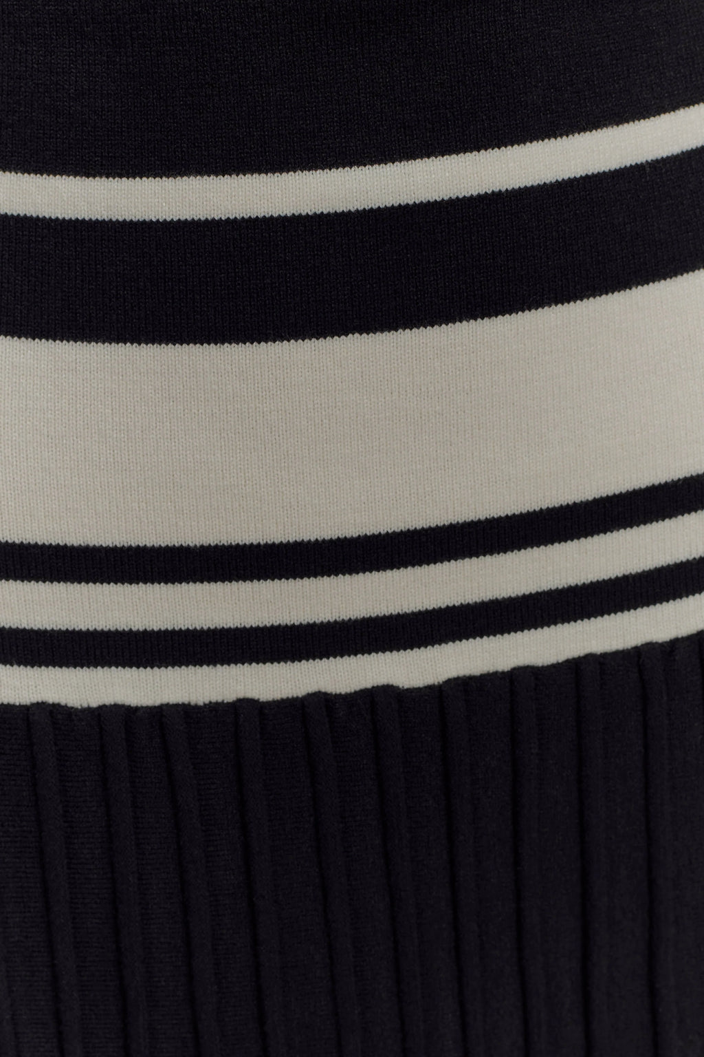 Solaris Strapless Contrast Knit Maxi Dress - Black/White