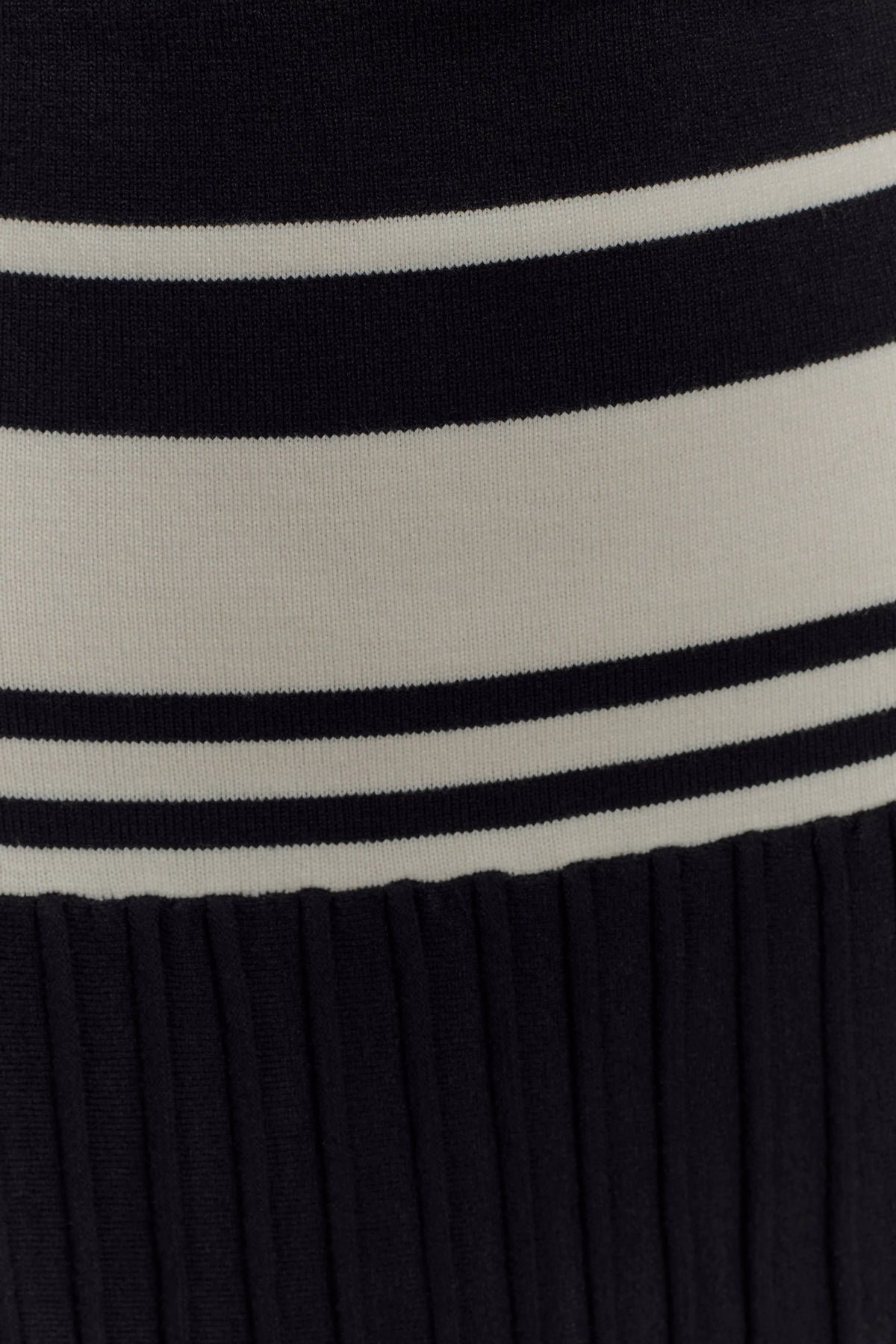 Solaris Strapless Contrast Knit Maxi Dress - Black/White