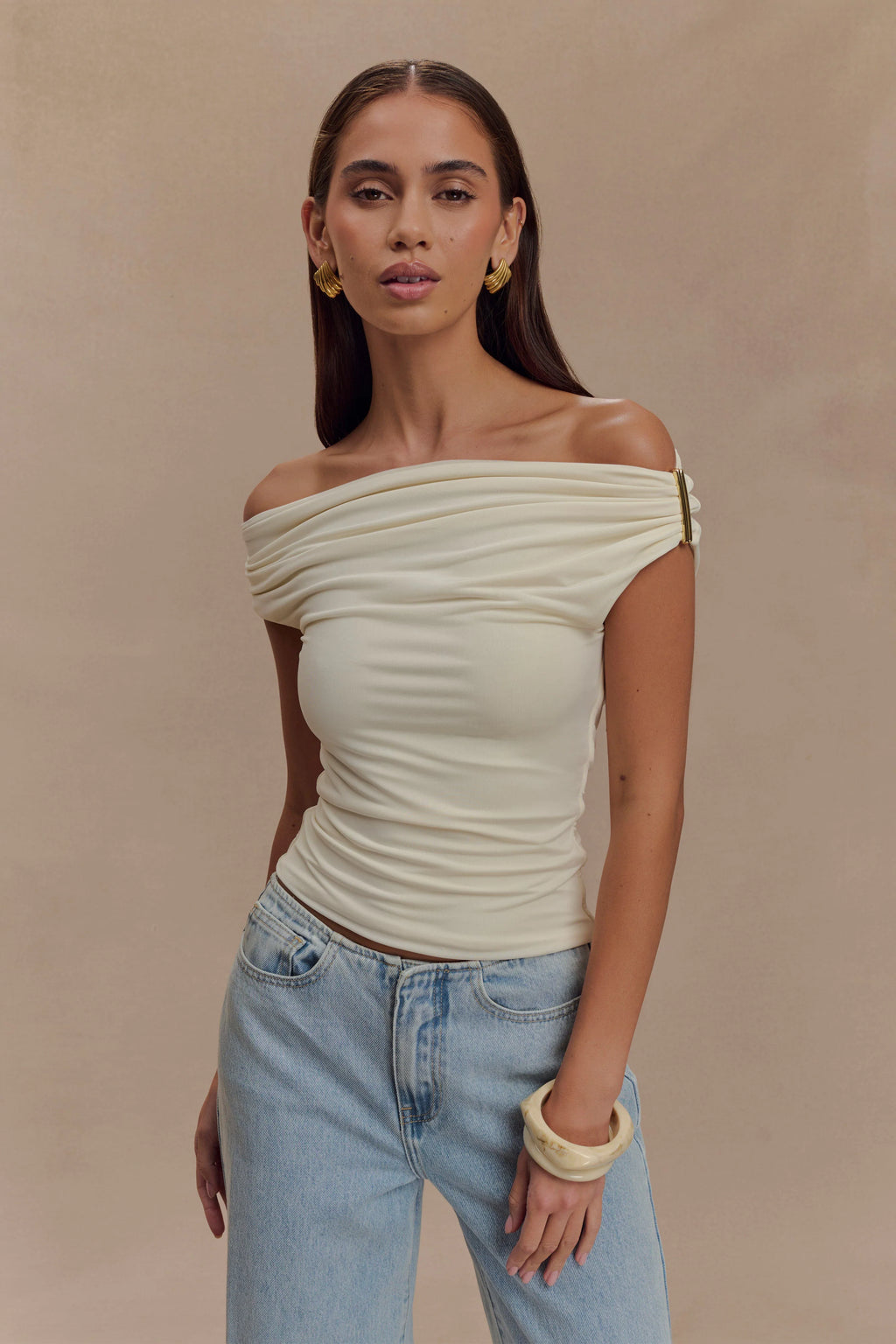 Kinsley Slinky Top With Hardware - Ivory
