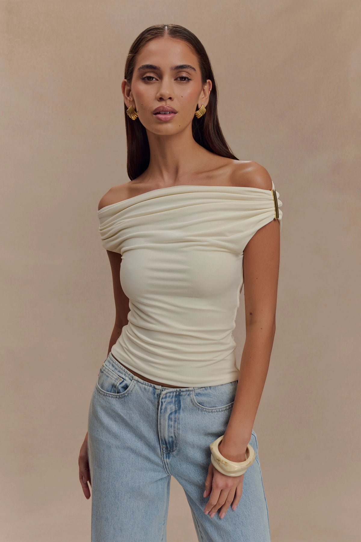 Kinsley Slinky Top With Hardware - Ivory