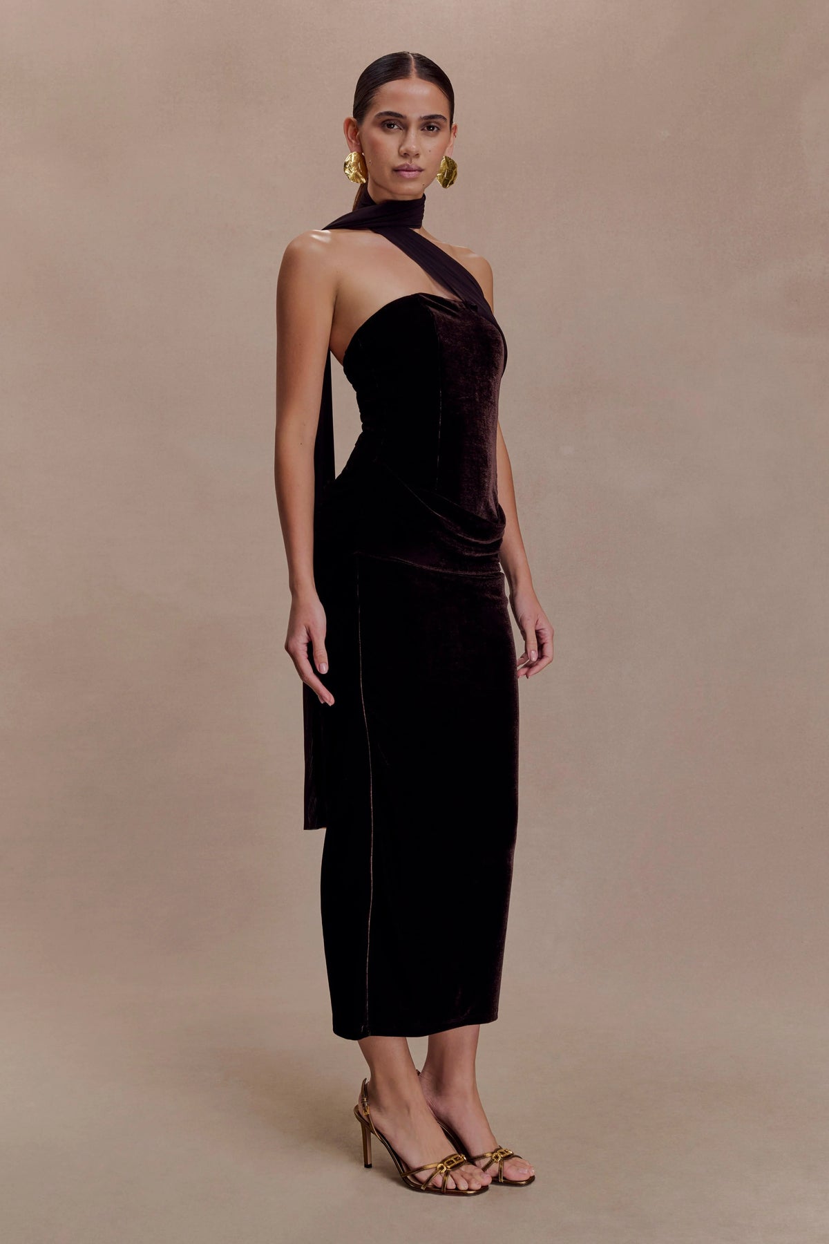 Mattea Velvet Midi Dress With Scarf - Chocolate