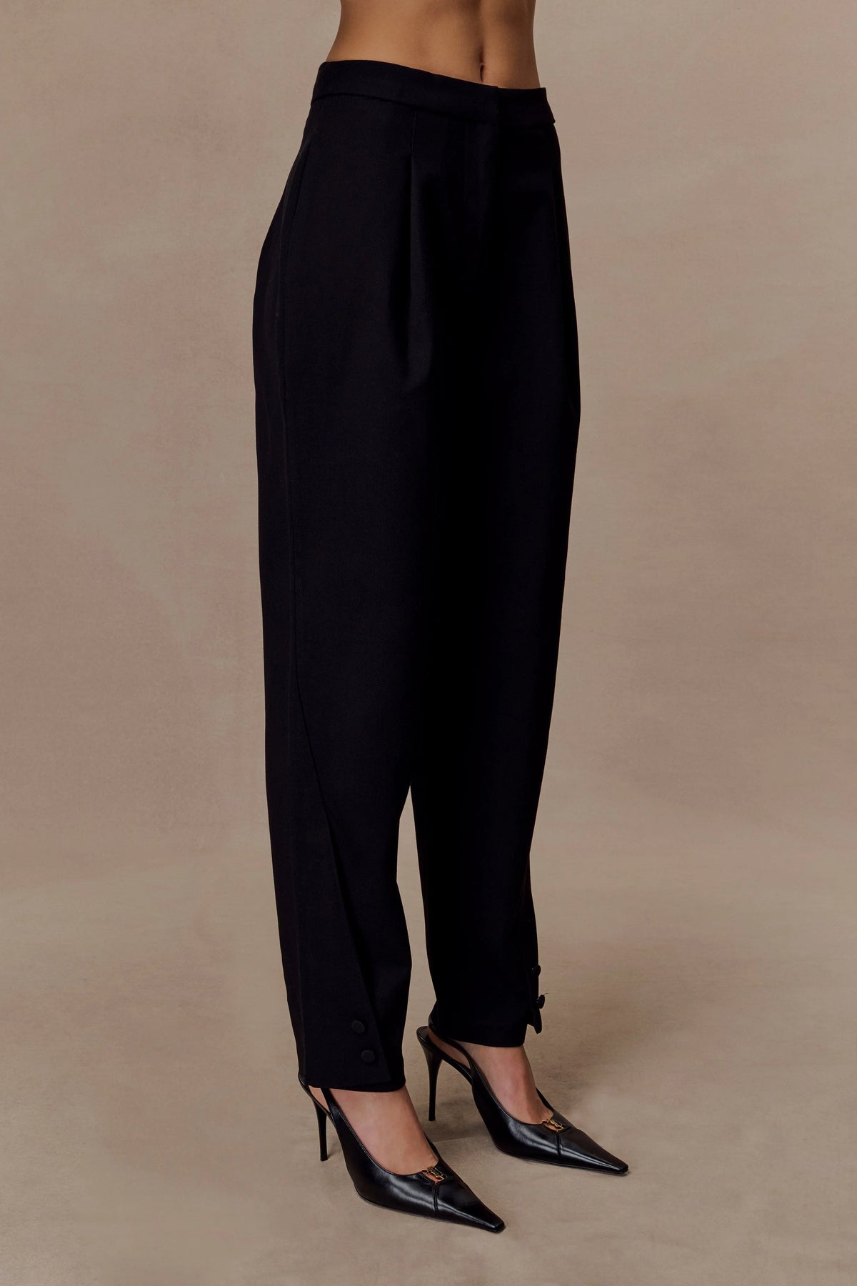 Olie Barrel Leg Suiting Pants - Black