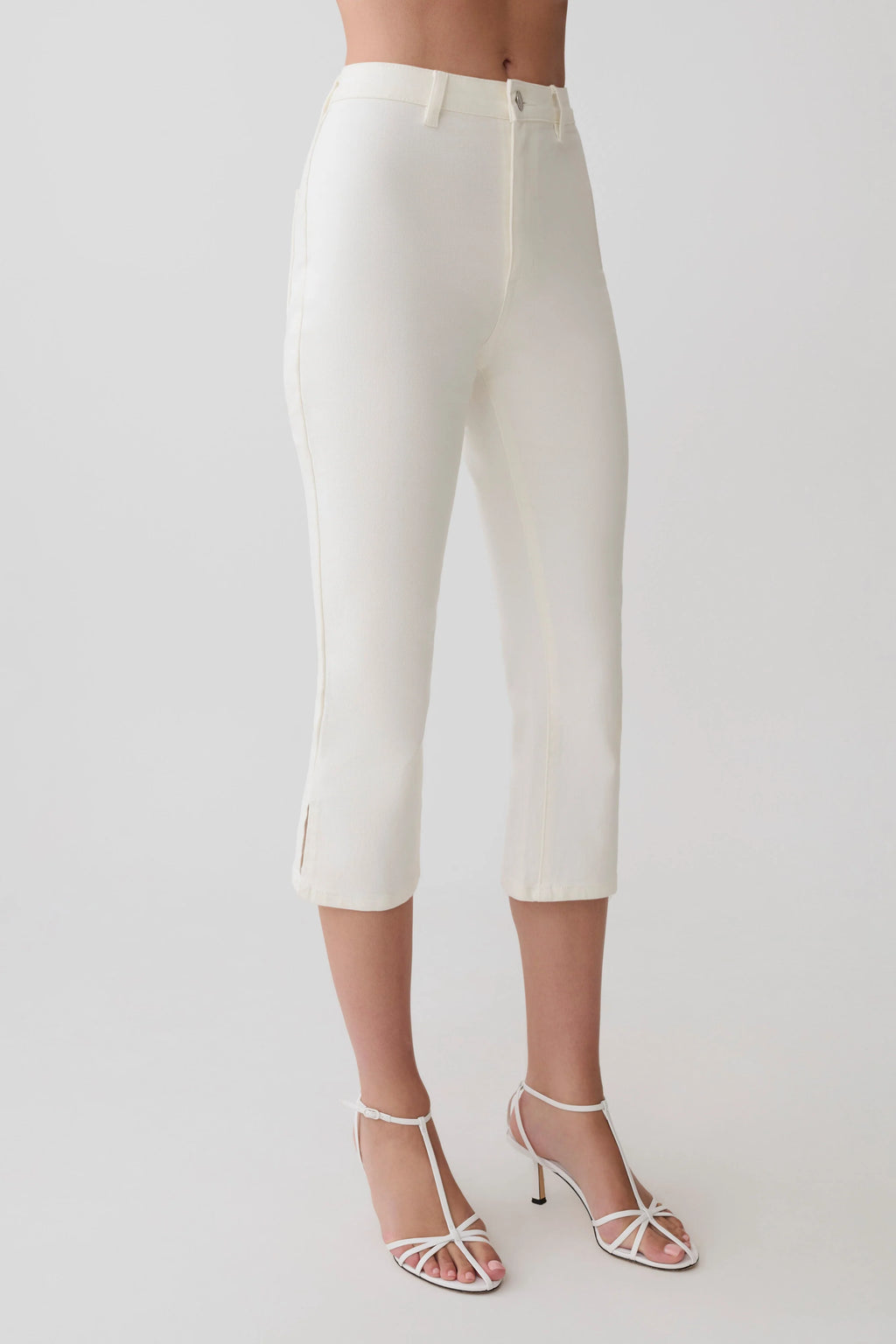 Mary Denim Capris - White