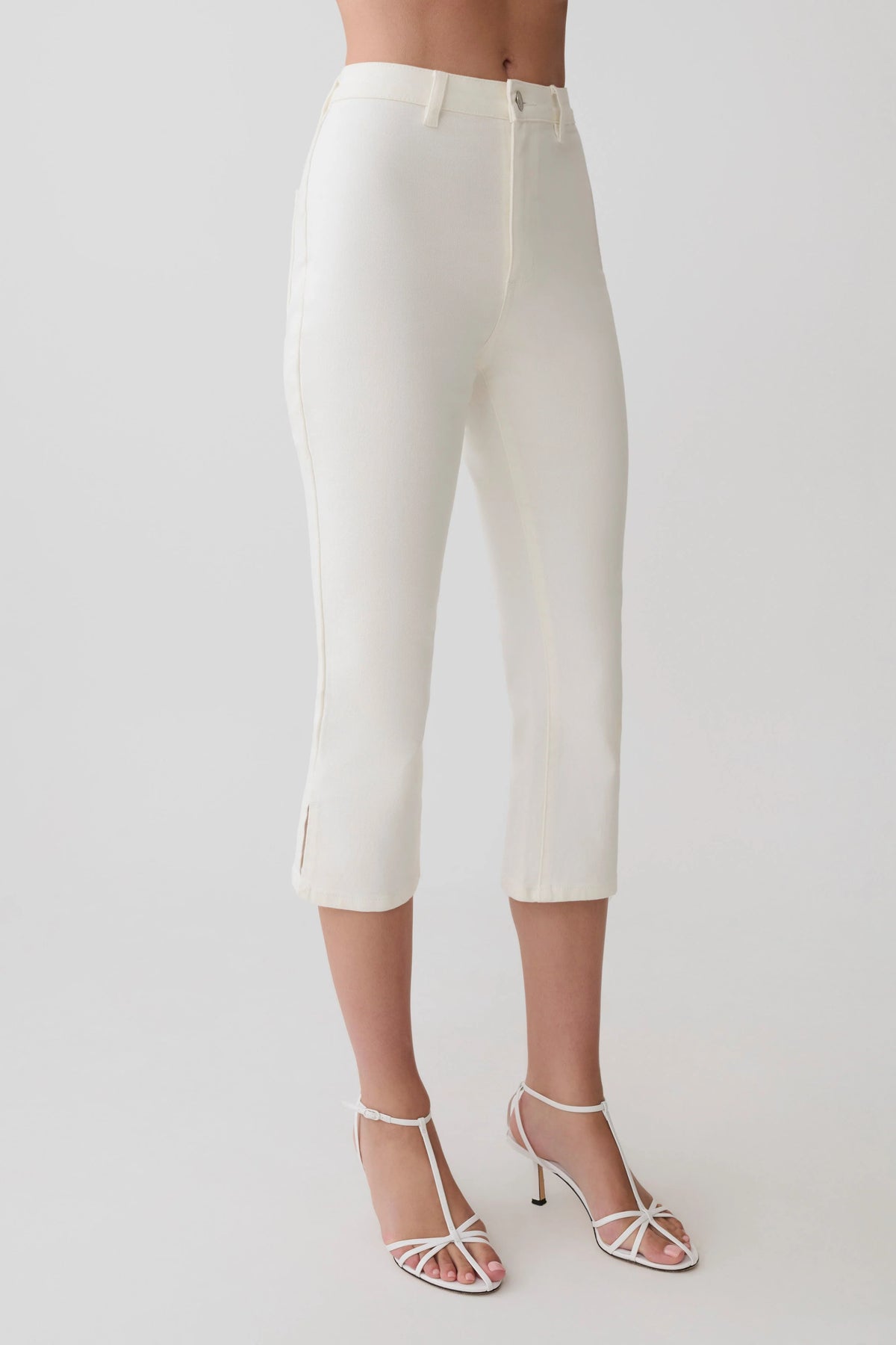 Mary Denim Capris - White